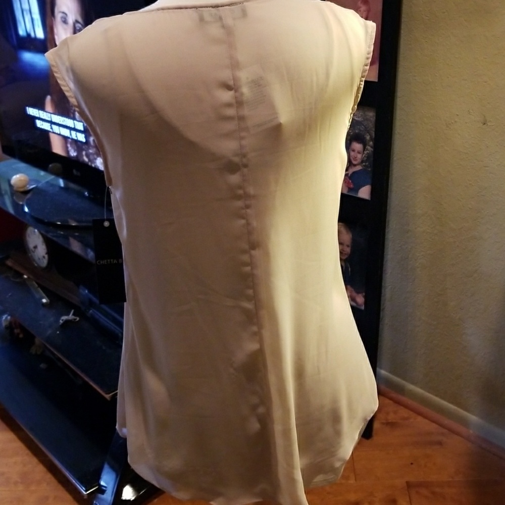 Top - Picture 3 of 5